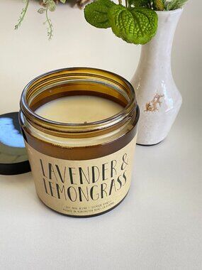 NWT Leoben Company Lavender & Lemongrass Soy Wax Candle 9oz - 50hr Burn​
